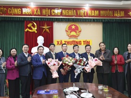 UBND xã Thường Tín tổ chức Hội nghị công bố và trao Quyết định cho các đồng chí được bổ nhiệm giữ chức vụ lãnh đạo quản lý.