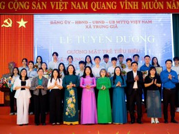 TRUNG GIÃ LONG TRỌNG TỔ CHỨC LỄ TUYÊN DƯƠNG GƯƠNG MẶT TRẺ TIÊU BIỂU NĂM 2025