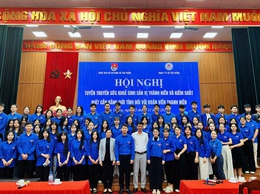 Đoàn thanh niên xã Tiến Thắng phối hợp với Trạm  y tế tổ chức tuyên truyền sức khỏe sinh sản vị thành niên và kiểm soát mất cân bằng giới tính