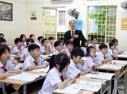 Thầy giáo Hà Minh Tiến – giáo viên trường THCS Bê Tông đổi mới phương pháp, nâng cao chất lượng dạy và học