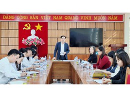 HĐND xã Hát Môn giám sát công tác quản lý giáo dục tại trường THCS Liên Hiệp.