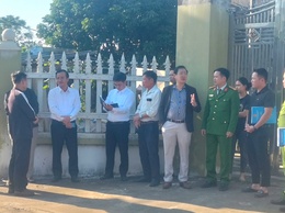 Xã Suối Hai tăng cường kiểm tra môi trường chăn nuôi