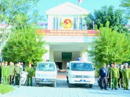 Xã Vĩnh Thanh ra quân xử lý vi phạm trật tự văn minh đô thị, hành lang an toàn giao thông và vệ sinh môi trường trên địa bàn xã