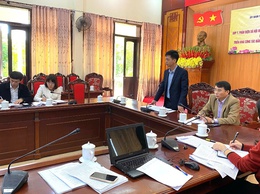 UBND xã Quảng Oai và BHXH cơ sở Ba Vì đánh giá kết quả thực hiện nhiệm vụ BHXH, BHYT 10 tháng đầu năm 2025