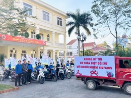 Xã Dương Hoà tuyên truyền lưu động hưởng ứng ngày Thế giới phòng chống HIV/AIDS 