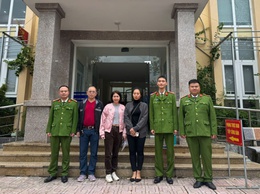 Công an xã Quảng Bị: Hỗ trợ người dân trao trả hơn 2 tỷ đồng chuyển nhầm