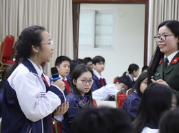 Ngày Pháp luật Việt Nam: Nâng cao nhận thức thượng tôn pháp luật cho học sinh Thủ đô
