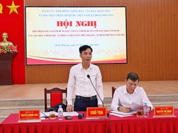 Đồng chí Bí thư Đảng ủy, Chủ tịch UBND xã Đoài Phương đối thoại với MTTQ, các tổ chức chính trị - xã hội và nhân dân