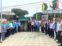 Hội nông dân xã Suối Hai ra mắt mô hình ngôi nhà xanh