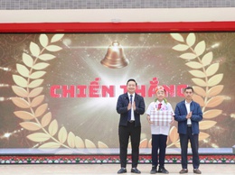 Em Nguyễn Đức Dũng học sinh lớp 7A4 giành vòng nguyệt quế tại Hội thi “Rung chuông vàng” hưởng ứng Ngày Pháp luật Việt Nam(9/11)