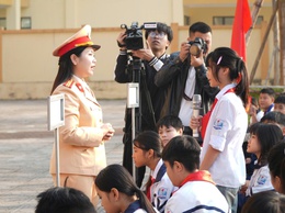 Lễ trao giải vòng cuộc thi trắc nghiệm “Vì an toàn giao thông” năm 2025