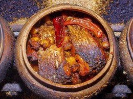 Đặc sản cá kho Hồ Đồng Quan