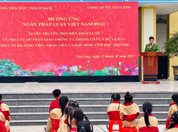 CÔNG AN XÃ YÊN LÃNG TĂNG CƯỜNG TUYÊN TRUYỀN TẠI CÁC ĐIỂM TRƯỜNG TRÊN ĐỊA BÀN