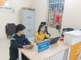 Ứng Hòa hỗ trợ người dân thực hiện dịch vụ công trực tuyến tại các Điểm bưu chính.