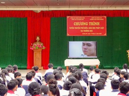 Trường THCS Đông Quang phối hợp công an xã Quang Oai tổ chức tuyên truyền, phổ biến pháp luật trong trường học