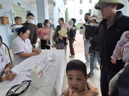 Ngày đầu Chiến dịch có trên 1.600 trẻ trong độ tuổi được uống vitamin A bổ sung đợt 2 năm 2025