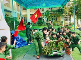 Trường Mầm non Phượng Dực tổ chức chương trình “Bé tập làm chú bộ đội” chào mừng Ngày thành lập Quân đội nhân dân Việt Nam