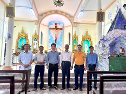 BAN CHỈ HUY CÔNG AN XÃ YÊN LÃNG THĂM, CHÚC MỪNG LỄ GIÁNG SINH NĂM 2025