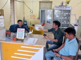 Người dân phường Chương Mỹ được hỗ trợ thực hiện dịch vụ công trực tuyến ngay tại các Điểm bưu chính