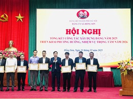 Hồng Sơn khen thưởng cho nhiều tập thể và cá nhân trong công tác xây dựng đảng và thực hiện chuyên đề năm 2025