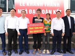 Xã Tiến Thắng bàn giao nhà Đại đoàn kết cho gia đình anh Nguyễn Văn Thập thôn Bến Già