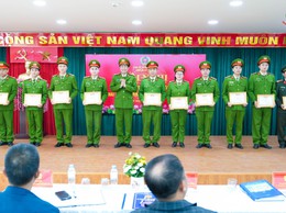 CÔNG AN XÃ QUỐC OAI TỔNG KẾT CÔNG TÁC NĂM 2025, PHÁT ĐỘNG PHONG TRÀO THI ĐUA 