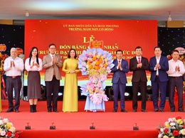 Trường Mầm non Cổ Đông đón Bằng công nhận trường đạt chuẩn Quốc gia mức độ 2