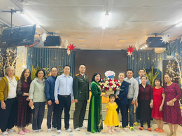 Phường Nghĩa Đô  thăm, chúc mừng các điểm nhóm Tin Lành nhân dịp Lễ Giáng sinh năm 2025
