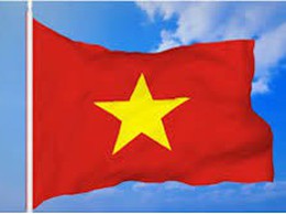 Treo cờ Tổ quốc chào mừng Tết Dương lịch năm 2026