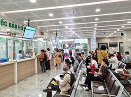 Người từ đủ 65 tuổi đến dưới 75 cần liên hệ UBND phường để làm thủ tục cấp thẻ BHYT