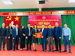 Ủy ban MTTQ Việt Nam xã Yên Bài tiếp nhận ủng hộ đồng bào vùng bão lũ năm 2025