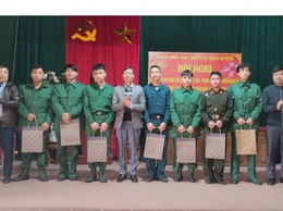Đại Xuyên tổ chức gặp mặt chia tay thanh niên lên đường nhập ngũ