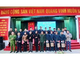 Thị trấn Vân Đình gặp mặt động viên Quân nhân xuất ngũ Và thanh niên lên đường nhập ngũ năm 2025