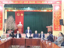Đồng chí Chủ tịch UBND huyện dự sinh hoạt chuyên 
               đề tại Chi bộ thôn Thượng xã Chuyên Mỹ