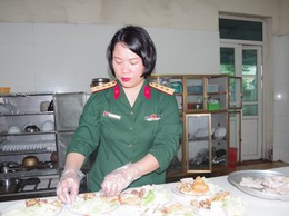 Nghị lực phi thường của Nữ quân nhân có chồng hy sinh giữa thời bình.