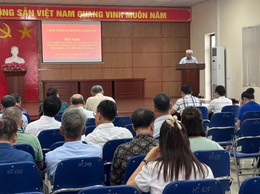 Phường Lĩnh Nam tổ chức lấy ý kiến nhân dân tham gia dự thảo Nghị quyết sửa đổi, bổ sung một số điều của Hiến pháp năm 2013