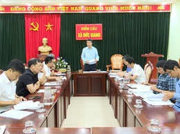Đồng chí Chủ tịch huyện kiểm tra công tác xử lý vi phạm đất đai tại các xã: Vân Canh, Đức Giang