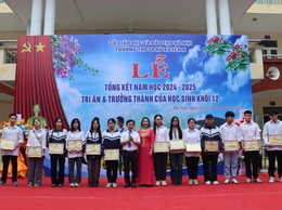 Trường THPT Phú Xuyên A tổ chức tổng kết năm học 2024 - 2025