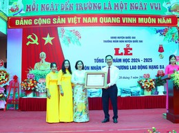 Trường Mầm non Huyện Quốc Oai vinh dự được nhận Huân chương Lao động Hạng Ba