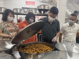 Hà Nội kiểm tra ATTP đột xuất bếp ăn tập thể Trường Tiểu học Nghĩa Tân, Cầu Giấy