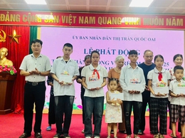Thị trấn Quốc Oai: Lễ phát động Tháng hành động vì trẻ em năm 2025 và trao quà cho trẻ em có hoàn cảnh khó khăn
