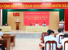 Tổ đại biểu HĐND huyện số 10 tiếp xúc cử tri 2 xã Hòa Thạch và Phú Mãn trước kỳ họp thứ 21