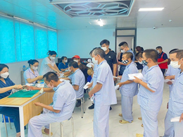 Tăng cường chăm sóc sức khỏe toàn diện cho người bệnh tâm thần: Trung tâm Chăm sóc và Phục hồi chức năng người tâm thần số 1 Hà Nội phối hợp với Bệnh viện Đa khoa Sơn Tây tổ chức khám sức khỏe định kỳ
