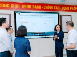 Phó Chủ tịch UBND Thành phố Vũ Thu Hà kiểm tra thực tế các phường mới sau sắp xếp của quận Long Biên