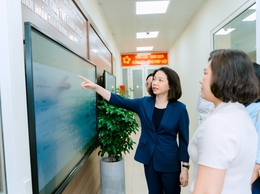 Phó Chủ tịch UBND Thành phố Vũ Thu Hà kiểm tra thực tế các phường mới sau sắp xếp của quận Long Biên