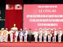 Hà Nội công bố cán bộ tại Công an 126 xã, phường
