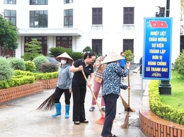 Ra quân tổng vệ sinh môi trường chào mừng Lễ công bố thành lập xã Thanh Oai