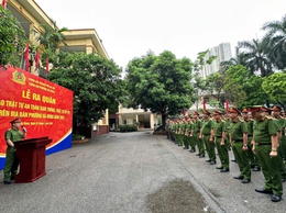 Công an phường Hà Đông ra quân bảo đảm Trật tự an toàn giao thông, trật tự đô thị trên địa bàn