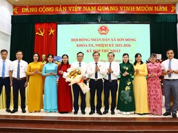 Kỳ họp thứ Nhất, HĐND xã Sơn Đồng khóa XX thông qua 7 Nghị quyết liên quan đến công tác tổ chức bộ máy, nhân sự