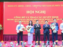 Phúc thọ: Công bố các Nghị quyết, Quyết định về tổ chức bộ máy và công tác cán bộ trong ngày làm việc đầu tiên